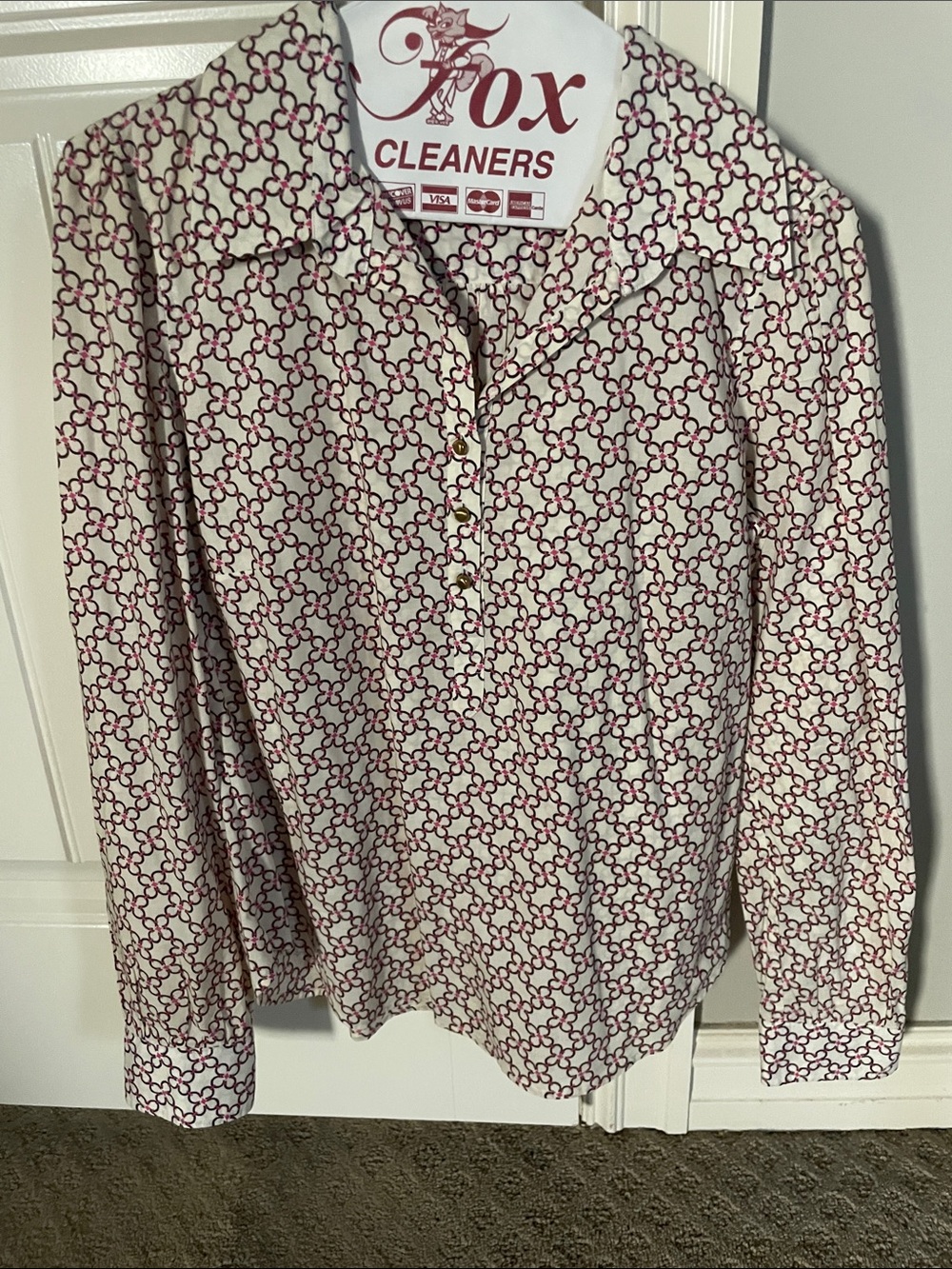 Lilly Pulitzer Cream Shirt with Burgundy Link Motif